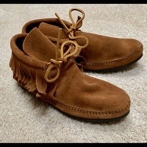 Minnetonka Booties 6.5 made in Dominican Republic